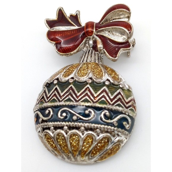 Vintage Christmas Ball Ornament Brooch Pin Ribbon Signed NR Enamel Silver Tone - Picture 6 of 12